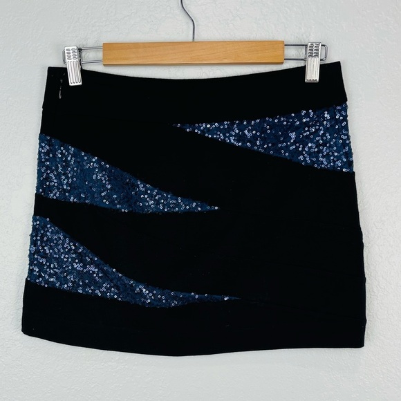 EXPRESS BLUE SEQUINS BODY CON MINI SKIRT - Picture 2 of 5